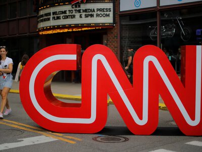 Трамп заборонив CNN, MS NOW та Politico доступ до Білого дому