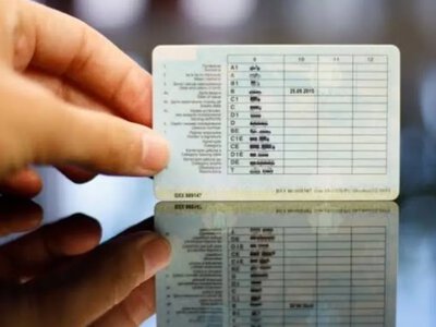 Загубили посвідчення водія: чи доведеться знову складати іспити та як швидко повернути права 