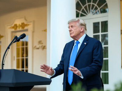 Трамп каже, що його син поверне гроші російському олігарху, який фінансував його весілля