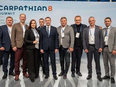«Карпатська вісімка»: Моршинський міський голова Руслан Ільницький взяв участь у Карпатському економічному форумі