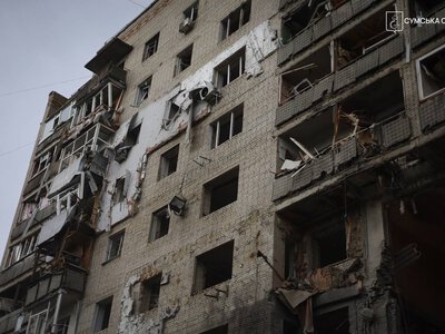Російський удар по житловому будинку в Сумах: постраждали 10 людей, серед них — троє дітей