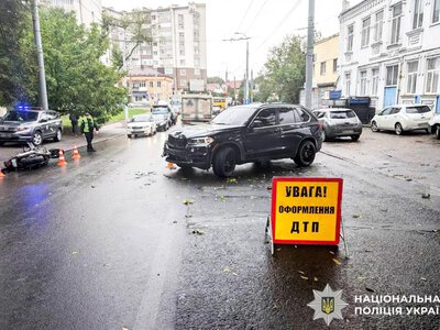 У Рівному зіткнулися BMW та мотоцикл: травмувався 23-річний водій