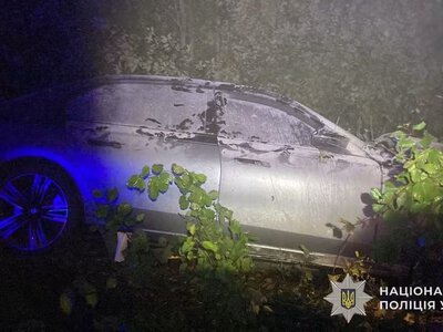На Львівщині зіткнулися Volkswagen та BMW: трьох людей госпіталізували