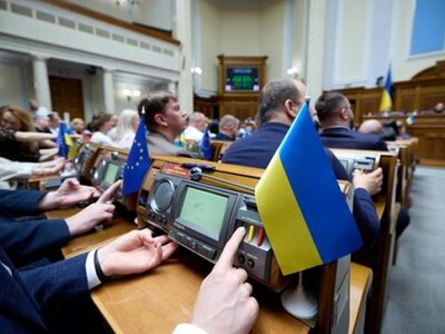 Парламентська діяльність: у Верховній Раді спростували заяви про «тривалу перерву» в роботі нардепів