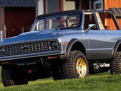 Старий Chevrolet Blazer переробили на позашляхового монстра (ВІДЕО)