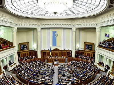 У Раді заявили, що парламент не йде на «канікули»