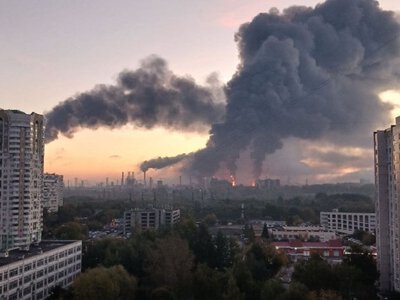 У Москві горить НПЗ після атаки дронів