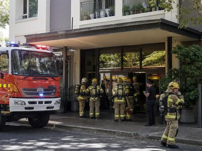 У будинку догляду в Північній Аделаїді сталася пожежа, людину госпіталізували — ABC News Australia