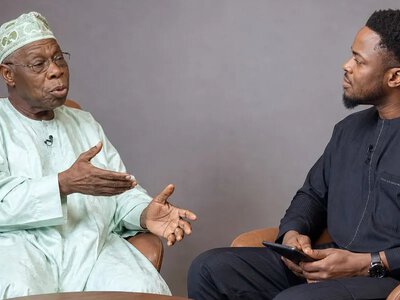 Обасанджо запитав коміка про королеву Єлизавету II — Premium Times Nigeria