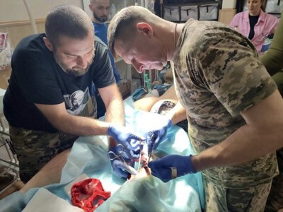 Унікальна серія науково-практичних робіт з узагальнення досвіду медичного забезпечення Збройних Сил України під час бойових дій  поповнилась новим виданням!
