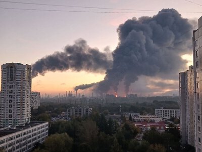 Генштаб підтвердив ураження НПЗ в Капотні. До Москви долетіли “Фламінго”?