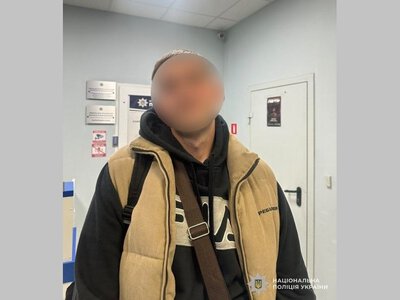 У Львові затримали чоловіка за крадіжку гаманця в магазині