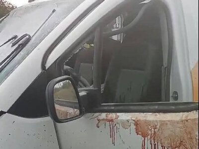 Важко поранено працівників «Укрпошти» унаслідок удару дроном по пересувному відділенню на Сумщині 