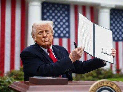 Трамп підписав новий санкційний закон: покупці російської нафти можуть отримати 100%‑ві мита