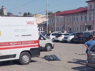 Нерухомо лежав на узбіччі: біля «Озерки» у Дніпрі знайшли тіло пенсіонера