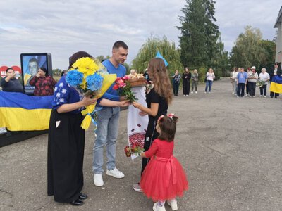 У громаді на Шполянщині зустріли військового, який майже чотири роки перебував у російському полоні
