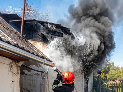 На Бережанщині горіла будівля площею 60 квадратів: вогонь знищив майно