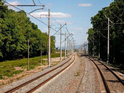 ​В Україні завершили електрифікацію першої новозбудованої євроколії