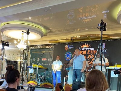«Битва титанів» на Закарпатті: міжнародний турнір з армреслінгу «Solotvyno Open Cup» зібрав найсильніших атлетів