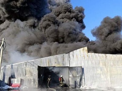 На Київщині повідомляють про удар російських дронів по складах «Еко-маркету»