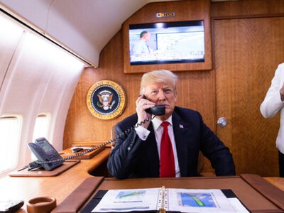 Трамп під час дзвінка з Зеленським вкотре просив припинити удари по НПЗ РФ, – Axios