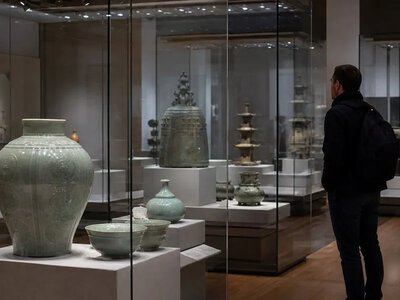 Британський музей покаже колекцію Лі Гон Хі — Korea Herald