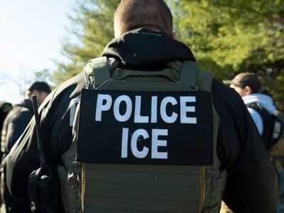У Техасі госпіталізували чоловіка, у якого стріляв співробітник ICE під час погоні