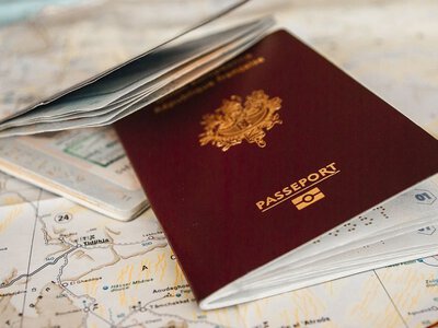 Лише троє людей можуть подорожувати без паспорта: навіть президенти не мають такого привілею
