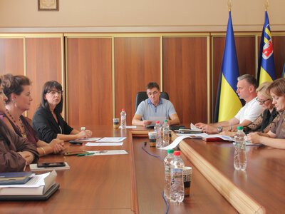 Наповнення місцевих бюджетів та скорочення податкового боргу : фінансова спроможність громад Закарпаття