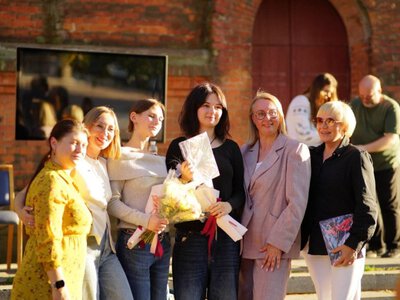 Житомир на скейтах і у спічбаблах: у муніципальному просторі «ВЕЖА» презентували мальопис-путівник «ZH-DRIVE»