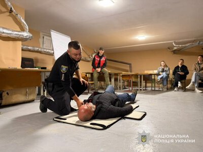 Шосткинські поліцейські відпрацювали алгоритми дій у невідкладних ситуаціях + Фото