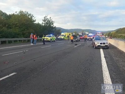 На автомагістралі D5 біля Праги сталася масова аварія: що відомо про рух
