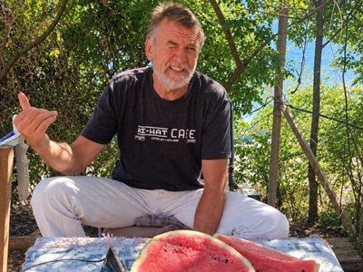 Я намалював усе, чого більше немає: як художник зберігає Херсон у картинах