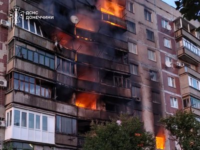 Ворог дронами пошкодив три багатоповерхівки у Краматорську: рятувальники гасили пожежі
