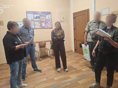 «Депресивний розлад» за 3000 доларів: в Одесі лікаря та медсестру взяли під варту