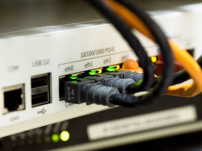 Слабкий Wi-Fi вдома: 8 речей, які можуть погіршувати сигнал роутера