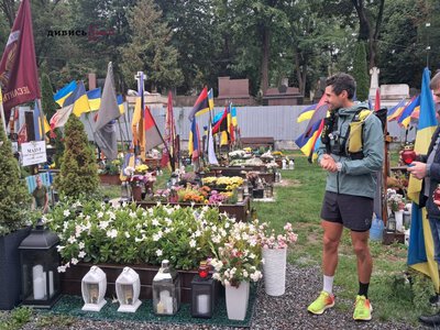 Швейцарець пробіг понад 4 тисячі кілометрів на підтримку України