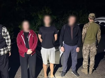 Вінничанка намагалась перевезти чоловіка та брата через державний кордон