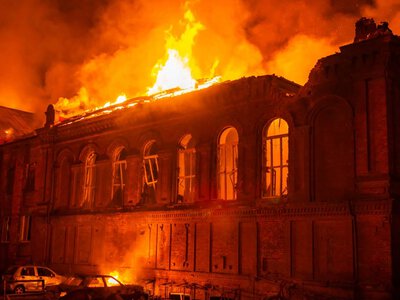 Військові рф ударили по одній з найкрасивіших пам'яток архітектури у Запоріжжі: постраждав корпус вишу (фото, відео)