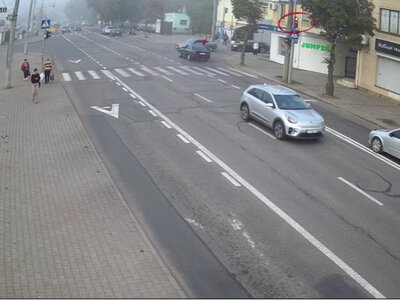У Луцьку водій ледве не скоїв аварію, бо поїхав на червоне (Відео)