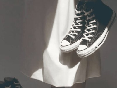 Нагадала Ку-клукс-клан і лінчування. Бренд Converse прибрав рекламу своїх кросівок через звинувачення в расизмі