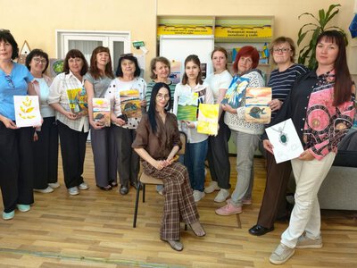 В Охтирській бібліотеці пройшло арттерапевтичне заняття