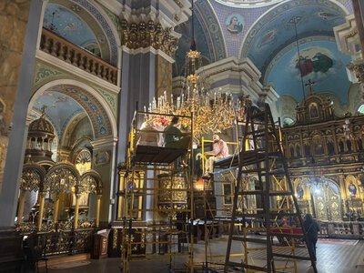 У Преображенській церкві Львова відреставрують історичні люстри