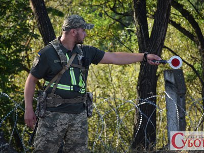 На прикордонному посту Житомирщини виявили чоловіка, якого підозрюють у пограбуванні