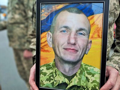 У Ковелі попрощалися із 45-річним Захисником Дмитром Бештою, який загинув на фронті