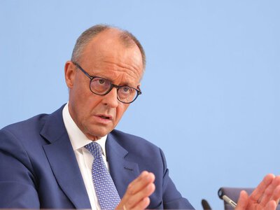 Мерц не збирається йти у відставку, попри катастрофу на виборах до однієї з земель, – BBC