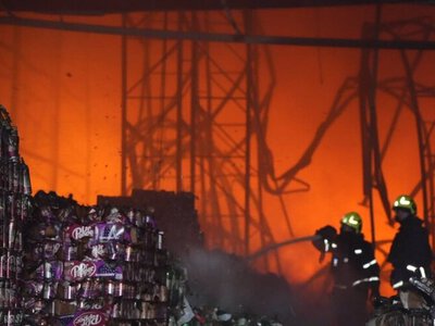 На Одещині через російський обстріл загорілися склади «Сільпо»