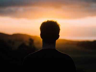 Ви все тягнете самі – 3 звички людей, які звикли піклуватися про інших (Відео)