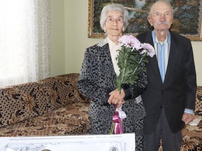 Майже 70 років разом: 90-річна закарпатка розкрила секрет довгого життя та кохання у Білках