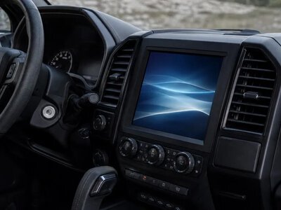 GM не повертає CarPlay у бензинові моделі — The Verge